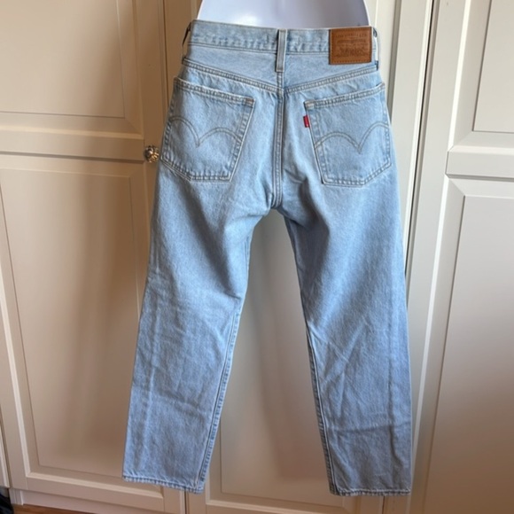 Levi's Premium Wedgie Straight Luxor
Again Light Wash Size 27 Straight Leg ankle - Picture 15 of 15